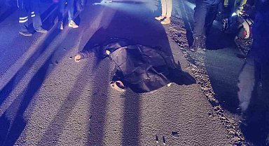16 yaşındaki motosiklet sürücüsü 37 yaşındaki yayaya çarptı; yaya hayatını kaybetti sürücü ağır yaralı