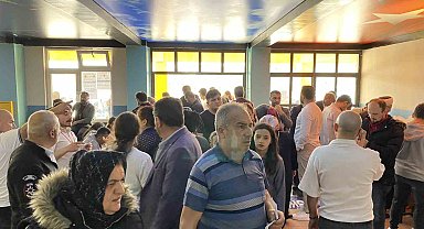 19 bin seçmenin kayıtlı olduğu okulda oy verme işlemi devam ediyor