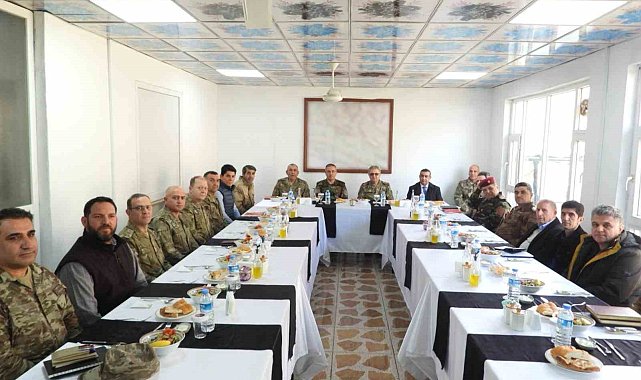2'nci Ordu Komutanı Korgeneral Tokel, Iraklı yerel yetkililerle görüştü