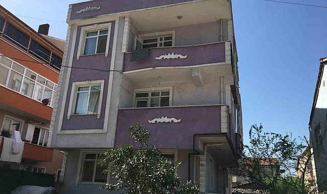 3. kattan düşen 1,5 yaşındaki çocuk ağır yaralandı