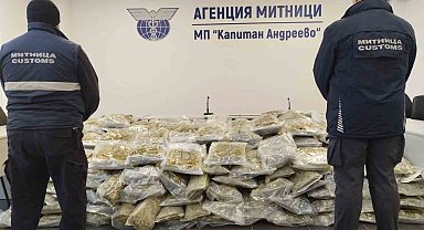 377 kilo esrar Türkiye sınırına gelmeden ele geçirildi
