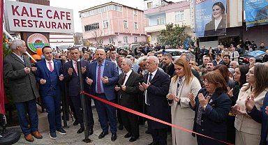 'Kale Kafe' dualarla açıldı