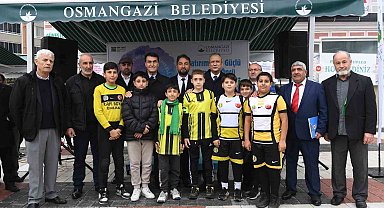 6 bin 500 metrekare alan mahallenin buluşma noktası haline geldi