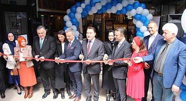 Açılışa 20 kişi katıldı