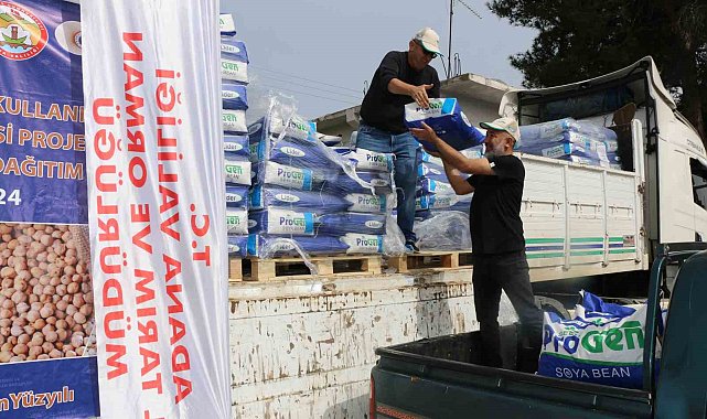 Adana'da 22 ton soya tohumu dağıtıldı