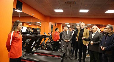 Adnan Menderes Kadın Spor Merkezi hizmete açıldı