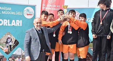 Afyonkarahisar'da Gençler ve Yıldızlar Bisiklet müsabakaları tamamlandı