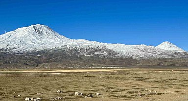 Ağrı Dağı ihtişamıyla göz kamaştırıyor