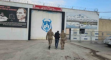 Ağrı'da çeşitli suçlardan aranan 3 firari yakalandı