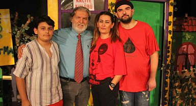 Aile boyu tiyatro