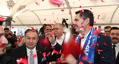 AK Parti İBB Başkan Adayı Murat Kurum: "Kastamonu'muzun selden zarar gören bir ilçelerini 1 yılda inşa ettik"