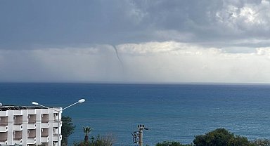 Alanya'da aynı anda 5 hortum ve dolu yaşandı