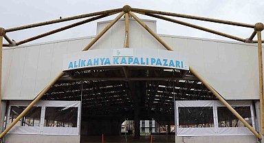 Alikahya Kapalı Pazar alanı şeffaf brandalar ile korunaklı hale getiriliyor