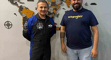 Alper Gezeravcı, Adana Kebaba hayran kaldı