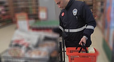 Altınova'da marketlere Ramazan denetimi