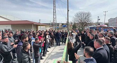 Amasya'da bir fabrikada 12 işçi işten çıkarıldı, ilk destek belediye başkan adaylarından geldi