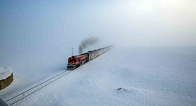 Ankara-Tatvan turistik treni seferlere başlıyor