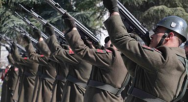 Ankara'da Çanakkale Zaferi'nin 109. yılında şehitleri anma programı