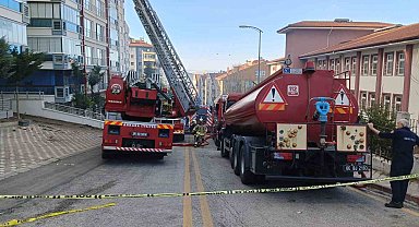 Ankara'da çatı yangını