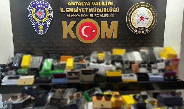 Antalya'da 4 ilçede kaçakçılık operasyonu
