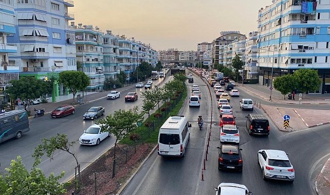 Antalya'da motorlu kara taşıtları sayısı 1 milyon 466 bin 17 oldu