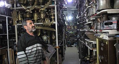 Antika tutkunu esnaf, biriktirdiği yüz binlerce eser ile müze açmak istiyor