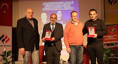 Antrenörler ve Spor Okulları Antrenör Çalıştayı Diyarbakır'da yapıldı