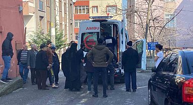 Apartmanın zemin katında yangın: 6 yaşındaki çocuk dumandan etkilendi