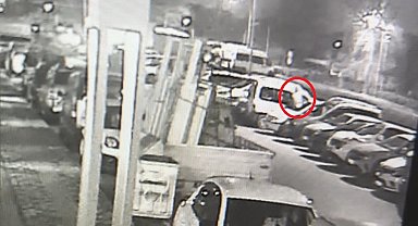 Aracın camını patlatarak 50 bin TL'lik malzeme çaldı, kısa sürede yakalandı