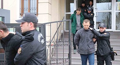 Aracının önünde bıçaklanarak öldürülmüştü: O cinayette tutuklu sayısı 4 oldu