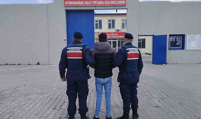 Araması bulunan iki şüpheli yakalandı