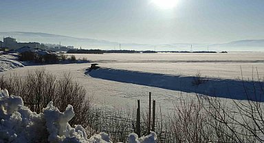 Ardahan eksi 7 derece ile buz tuttu