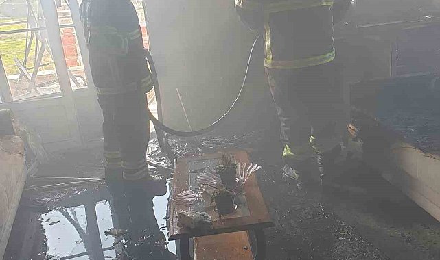 Arsuz'da meydana gelen ev yangınına itfaiye ekipleri müdahale etti