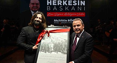 Ata'nın Antalya'ya gelişi Koray Avcı konseriyle kutlandı