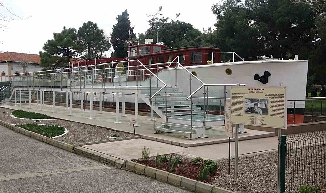 Atatürk'ün gezi teknesi, 'MG Acar' Çanakkale Deniz Müzesinde, müze olarak sergileniyor