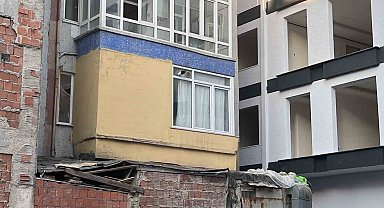 Avcılar'da ilginç olay: Evini emlakçıya kiraya verdi, emlakçı daireye 30 yatak koyup başkalarına kiraladı