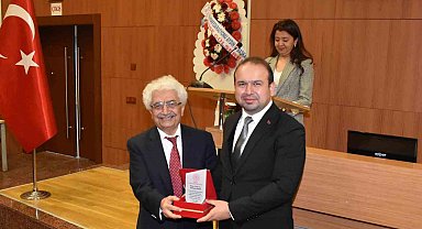 Aydın'da emekli olmuş doktor ve sağlık çalışanları unutulmadı