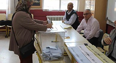Aydın'da oy kullanma işlemi başladı