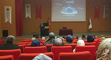 Aydın'da umreciler için 'Umre Hazırlık Kursu Eğitim Seminerleri' düzenlendi