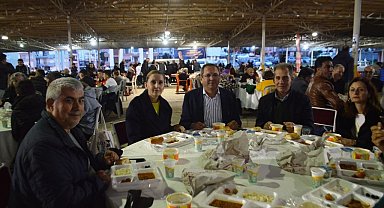 Ayvalık Belediyesi'nden 5 bin kişilik iftar