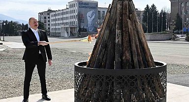 Azerbaycan Cumhurbaşkanı Aliyev nevruz ateşini Hankendi'de yaktı
