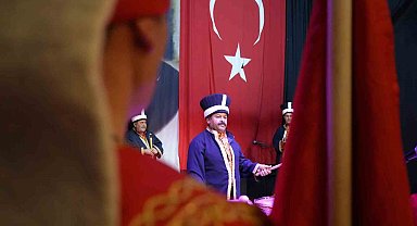 Baharı beklerken kış geri döndü: Nevruz coşkusu salonda yapıldı