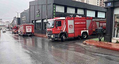 Bahçeşehir Mobilyacılar Çarşısı'nda korkutan yangın