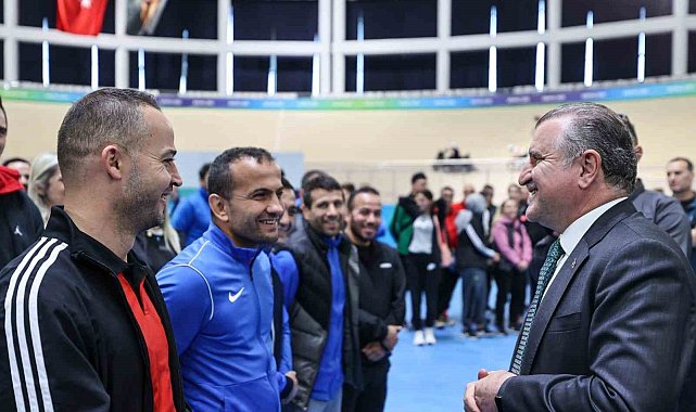 Bakan Bak: "Antrenörlük eğitimini bilimsel esaslara göre yapıyoruz"