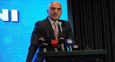 Bakan Ersoy: "Turizm gelirimiz yüzde 17 artışla 54,3 milyar TL oldu"