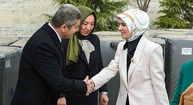 Bakan Göktaş, Uşak'ta kadın ve yaşlılarla bir araya geldi