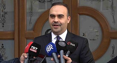 Bakan Kacır: "Hayali cumhurbaşkanı yardımcısı olarak miting yaparken İstanbul'un deprem sorununa yönelik bir çalışma mı yürütüyordu"