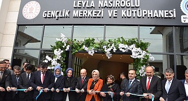 Bakan Kacır: "TEKNOFEST'le gençlerimizi geleceğin dünyasına hazırlıyor, bilim ve teknoloji yolculuğunda onların yanında yer alıyoruz"