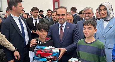 Bakan Kacır'a "Siz Alper misiniz" sorusu