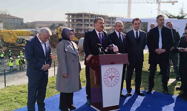 Bakan Koca: "Türkiye'nin en büyük kapasitesi olan şehir hastanesi Sancaktepe'de inşaatı devam ediyor"